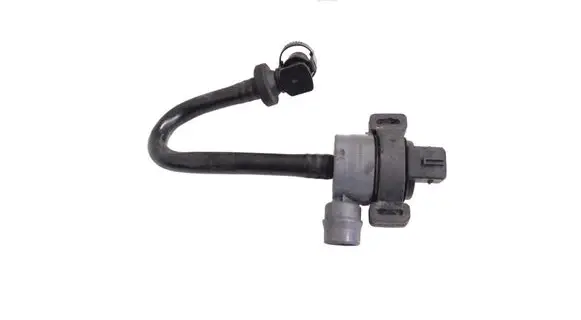 Volkswagen Touareg II Vacuum line/pipe/hose 7636141