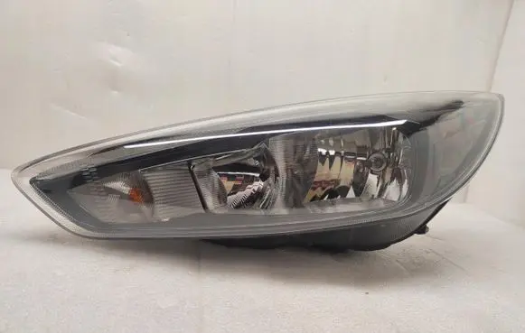 Ford Focus Headlight/headlamp