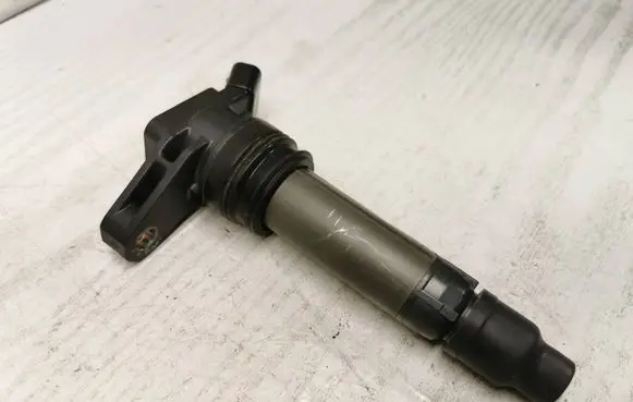 High voltage ignition coil
