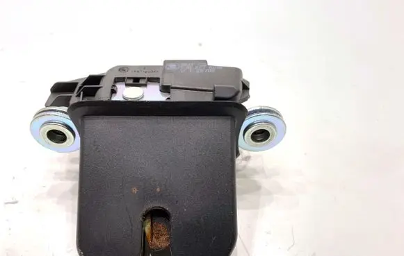 Skoda Fabia Mk1 (6Y) Tailgate exterior lock 5J0827501B