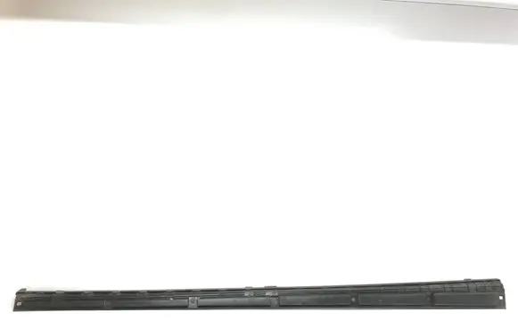Sill/side skirt trim