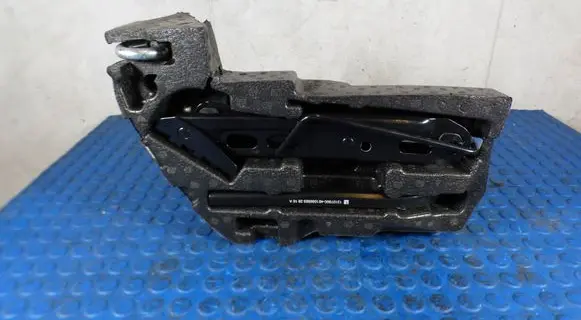 Opel Corsa E Tool set CART390011364 390011364 PV001