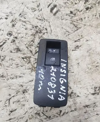Opel Insignia A Electric window control switch 13222231