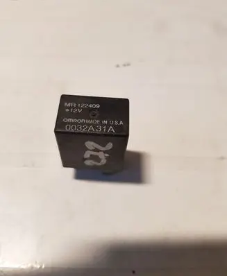 Mitsubishi Galant Other relay MR122409