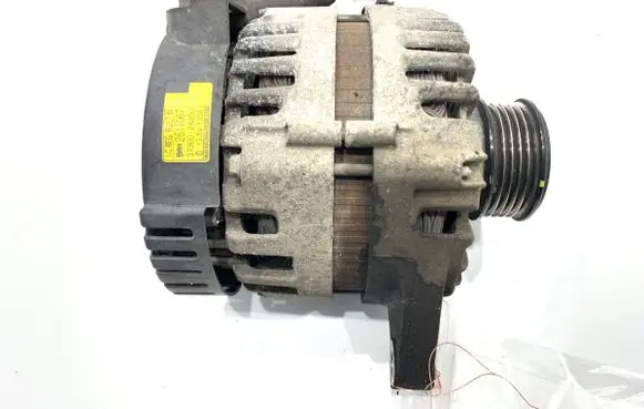 Hyundai i30 Generator/alternator 373002A850