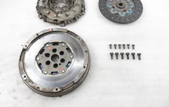 Peugeot 208 I Dual mass flywheel 9678013980 9675022680