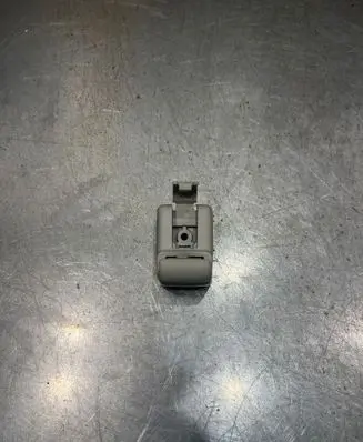 Land Rover Discovery 3 - LR3 Sun visor clip/hook/bracket EGP500061