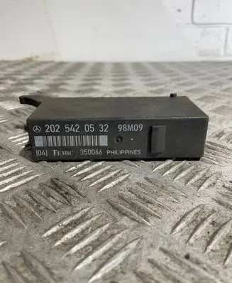 Mercedes-Benz C W203 Other control units/modules 2025420532 350066 98M09