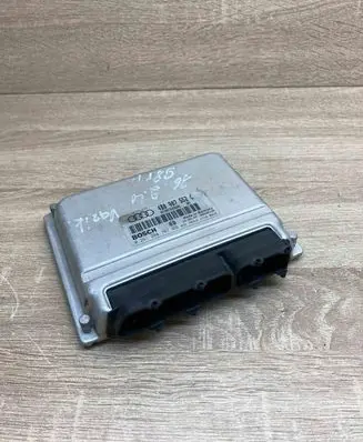 Audi A6 S6 C4 4A Engine control unit/module ECU 4B0907552C 0261204767