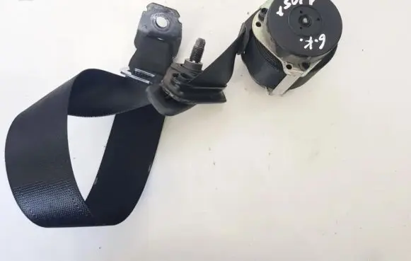 Opel Zafira B Rear seatbelt f13242319 n132410731
