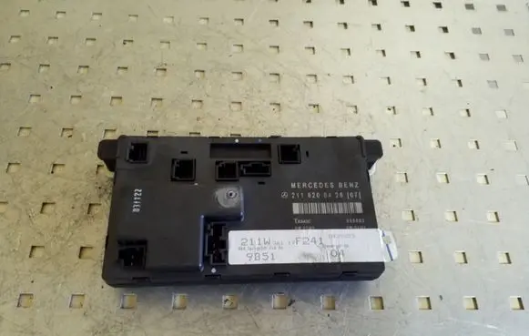 Mercedes-Benz E W211 Door control unit/module 2118200426