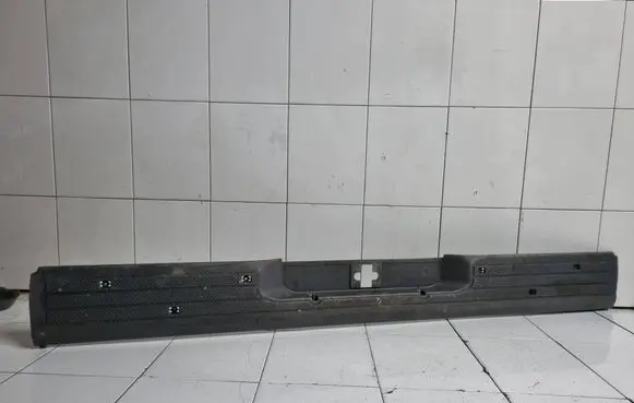 Mercedes-Benz Vito Viano W639 Rear sill trim cover P0099422