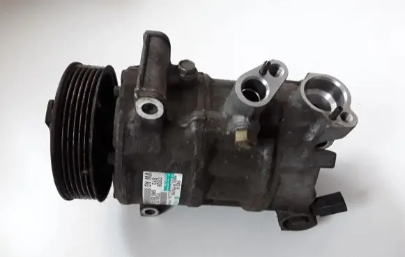 Volkswagen PASSAT B7 Air conditioning (A/C) compressor (pump) 5N0820803H