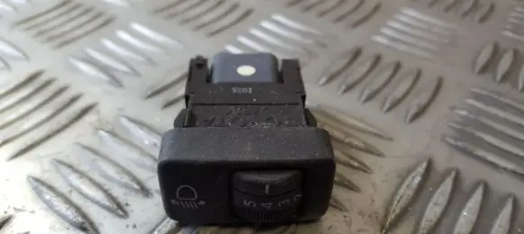 Toyota Avensis Verso Headlight level height control switch