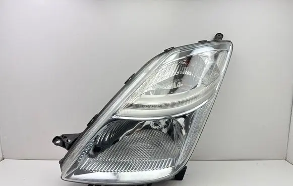 Toyota Prius (XW20) Headlight/headlamp 8117047090