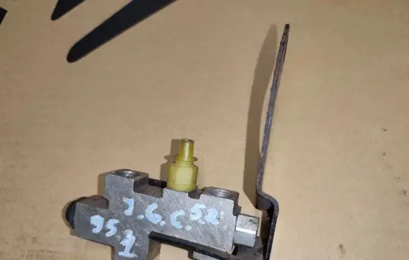 Jeep Grand Cherokee Brake power pressure regulator 