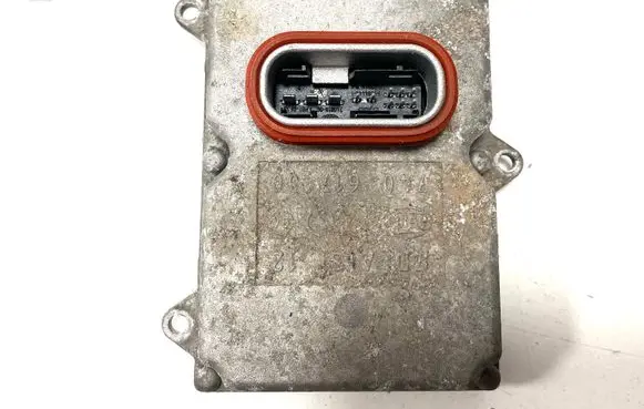 Mercedes-Benz E W211 Headlight ballast module Xenon 5DF00827900 A0028202426 104354