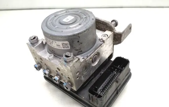 Mercedes-Benz C W205 ABS Pump A2539011400 A2534310512