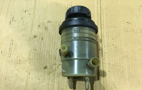 Hyundai Santa Fe Power steering fluid tank/reservoir