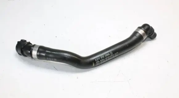 Mercedes-Benz CLS C219 Engine coolant pipe/hose A2118302996