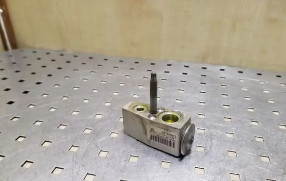 Air conditioning (A/C) expansion valve