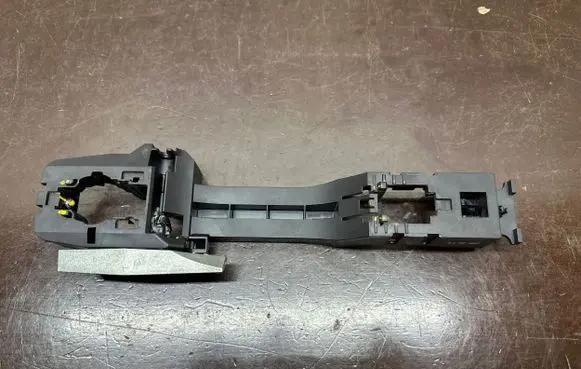 Renault Koleos II Rear door exterior handle/bracket 