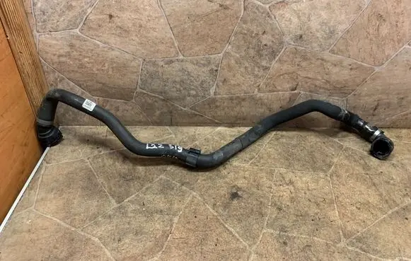 BMW 3 G20 G21 Engine coolant pipe/hose 8654864