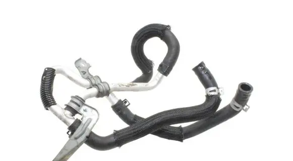 Lexus CT 200H Engine coolant pipe/hose
