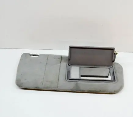Mitsubishi Pajero Sun visor
