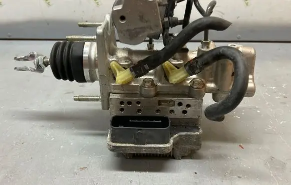 Toyota Yaris ABS Pump 4727047030 2309094118