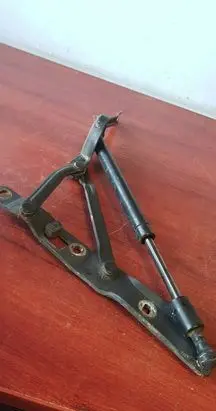 BMW 5 E60 E61 Tailgate/trunk/boot hinge 8159398