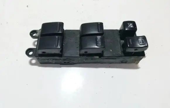 Nissan X-Trail T30 Electric window control switch