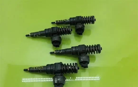 Ford Galaxy Fuel injectors set 045130073T