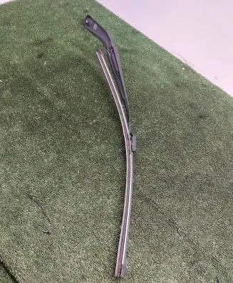 Land Rover Discovery 5 Front wiper blade arm BJ3217527AA