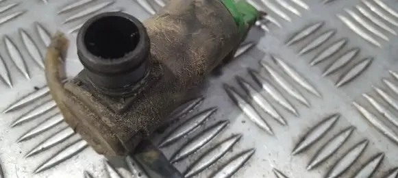 Peugeot 206 Windscreen/windshield washer pump