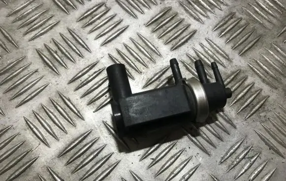 Audi A6 S6 C5 4B Turbo solenoid valve 059906627b