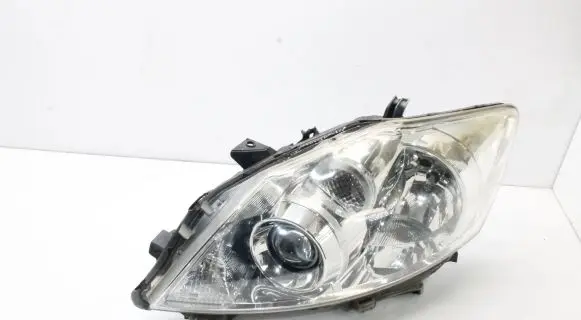 Toyota Auris 150 Headlight/headlamp 8117002A80