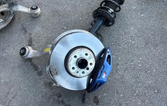 BMW i4 Front wheel hub spindle knuckle 6893259 149415