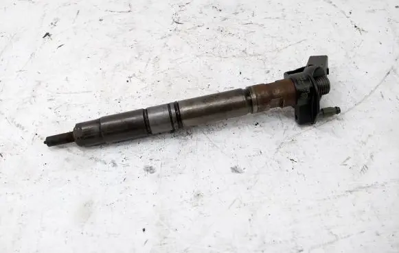Fuel injector