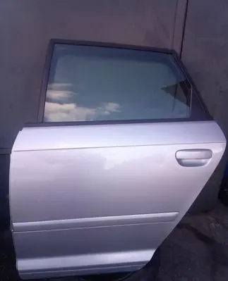 Audi A3 S3 8P Rear door