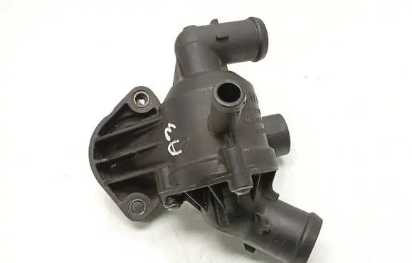 Audi A3 S3 8P Thermostat/thermostat housing 03L121111R