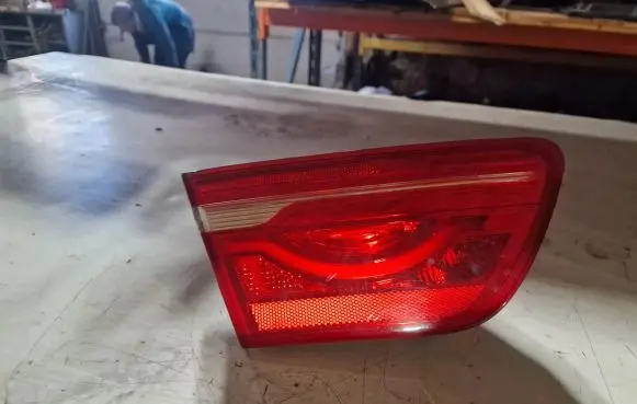 Jaguar XE Tailgate rear/tail lights