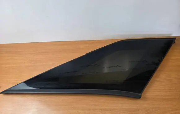 Peugeot 3008 II Rear side window 43R008600 E000255