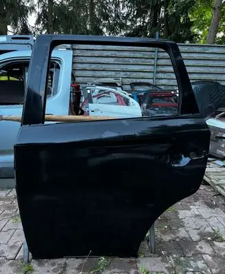 Mitsubishi ASX Rear door