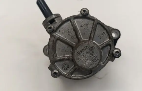 Mercedes-Benz CLA C117 X117 W117 Vacuum pump A6512300463