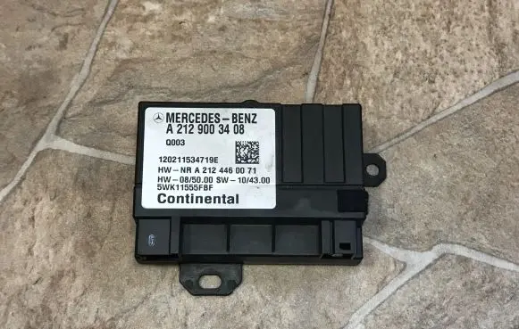 Mercedes-Benz E W212 Fuel injection pump control unit/module A2129003408