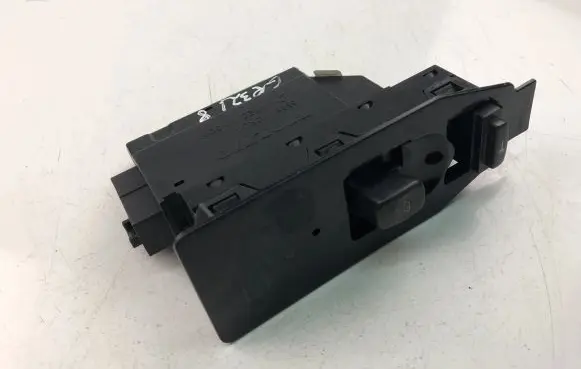Volvo V70 Electric window control switch 30737519