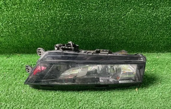 Skoda Octavia Mk3 (5E) Front fog light