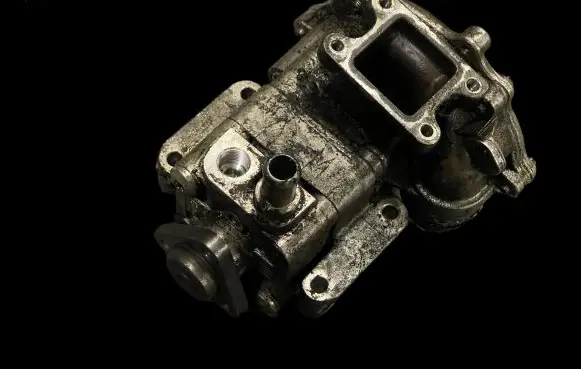 BMW 3 E46 Power steering pump 6756611 7614955107