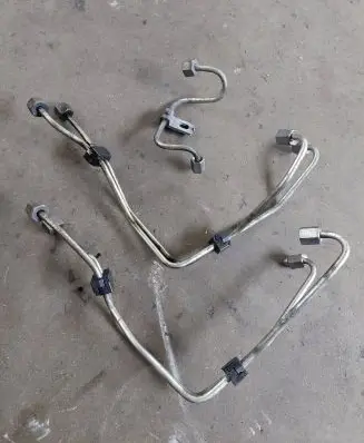 Ford Fiesta Fuel injector supply line/pipe 